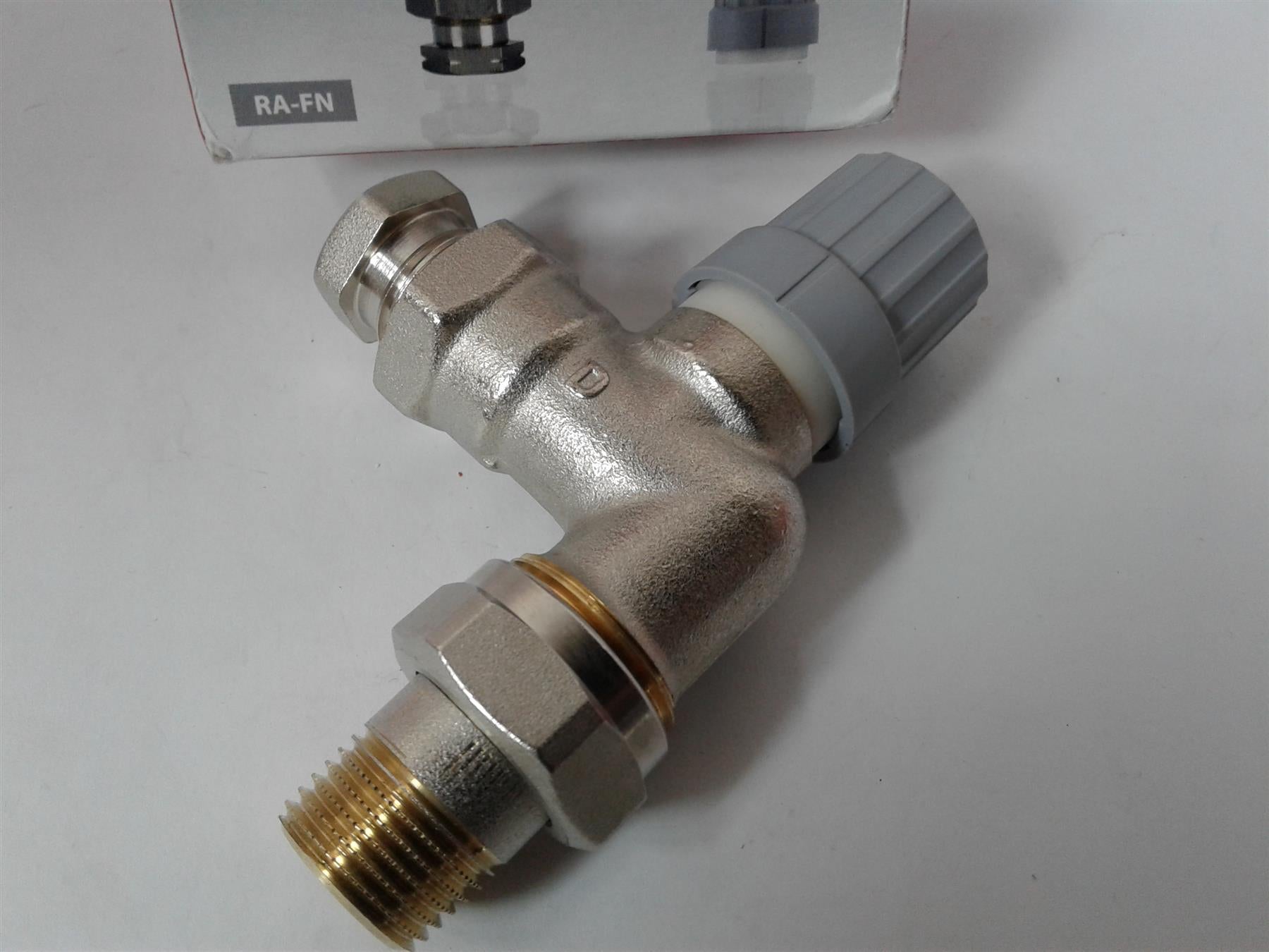 NEW Danfoss RA-FN15 Angled Radiator valve 1/2" 15mm 013G0149