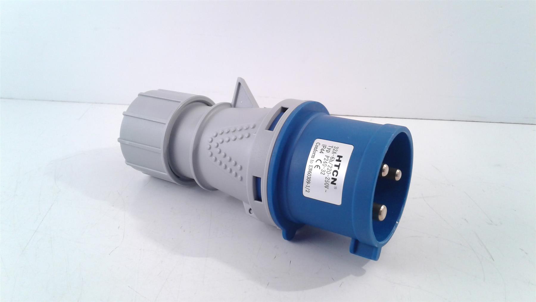 220-250V 32AMP 3PIN INDUSTRIAL PLUGS MALE SPLASHPROOF