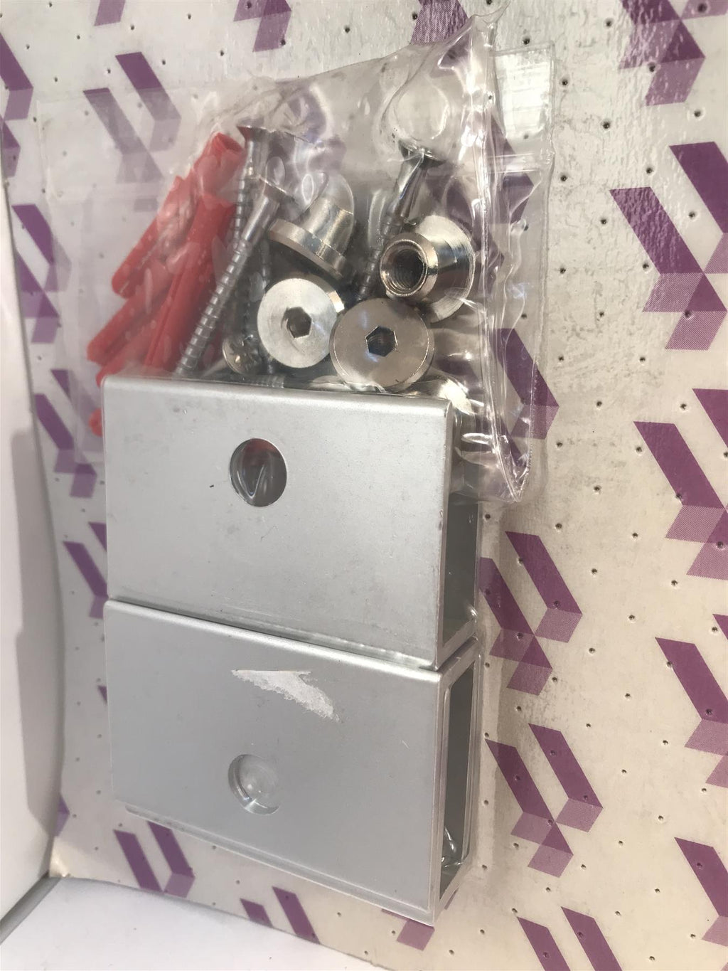 Toilet Cubicle U Bracket for 13mm Partition  CGBRKT1B