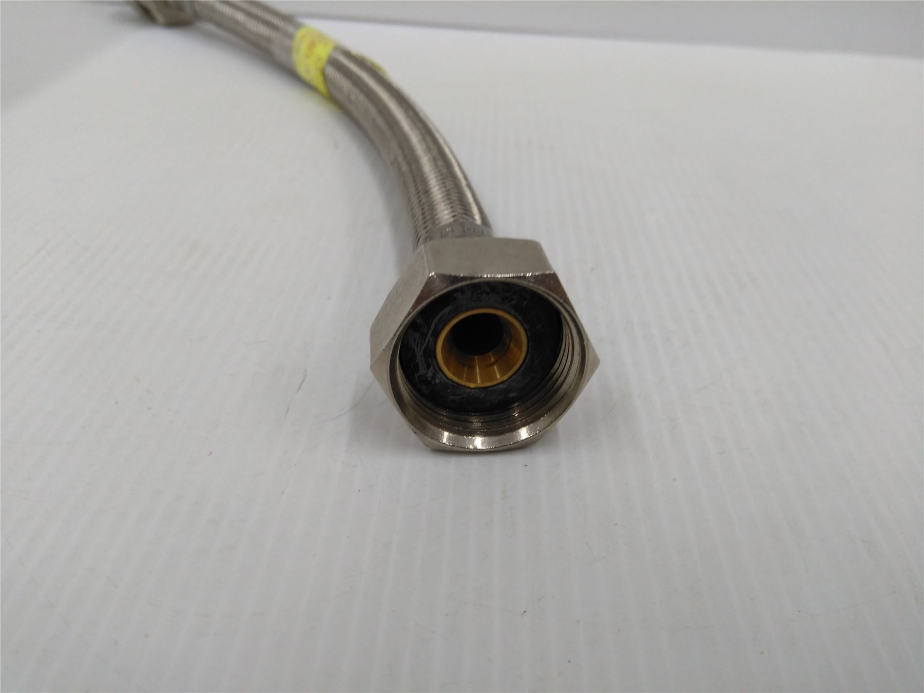 NEW TAP CONNECTOR MAJOR DIAMETER 26.441mm BRAIDED FLEXIBLE PIPE LENGTH 220mm
