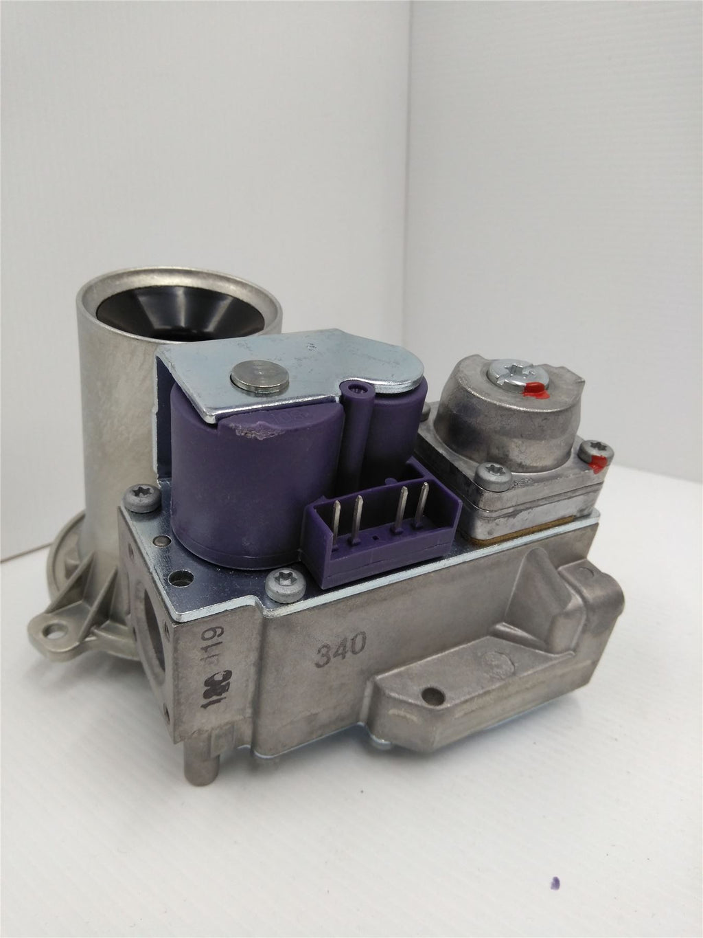 NEW Vaillant ecotec gas valve VK8115F1001 053470 0020110995