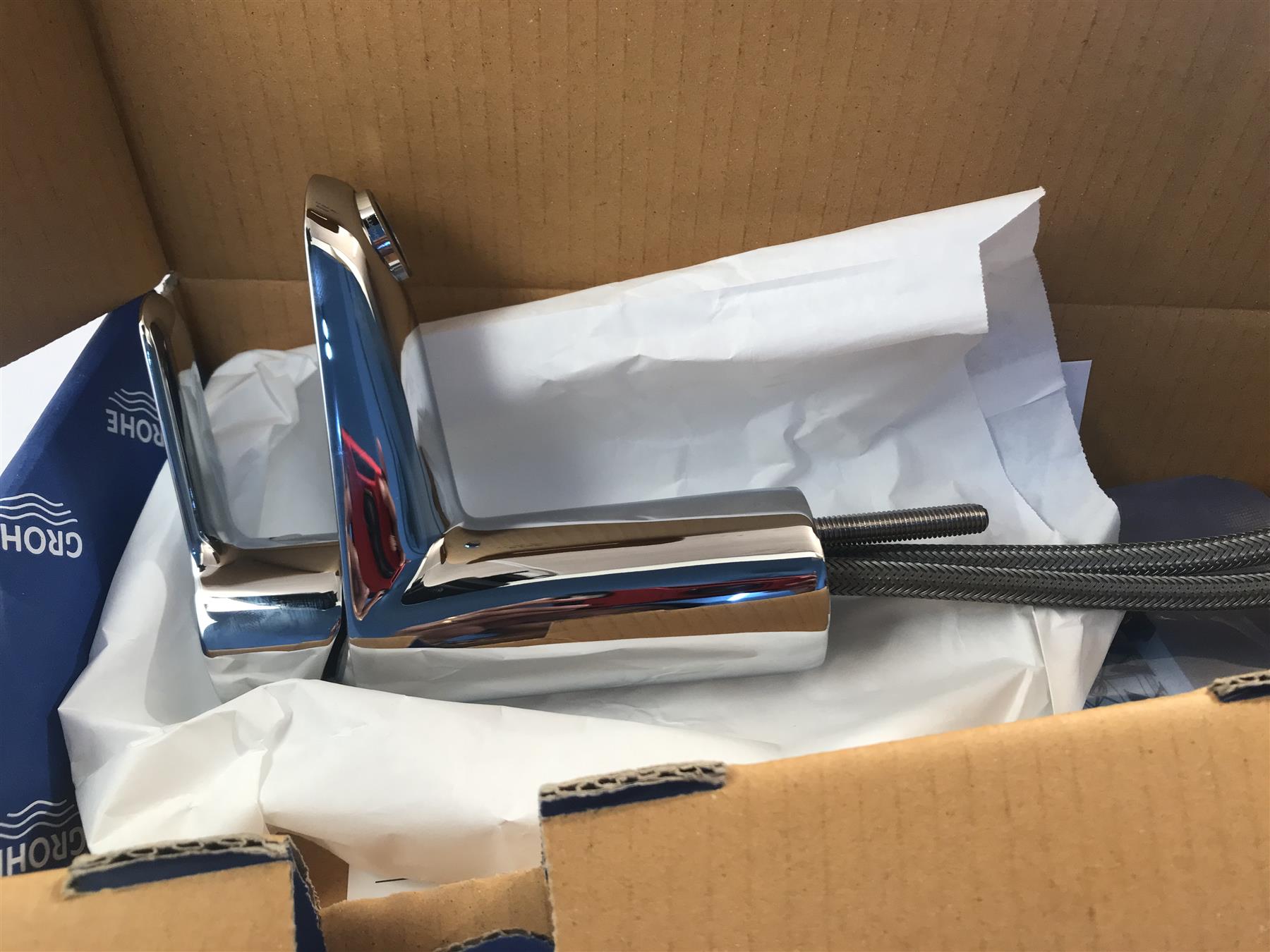 GROHE BauEdge Single Lever Mono Basin Mixer Tap 23330000 Chrome