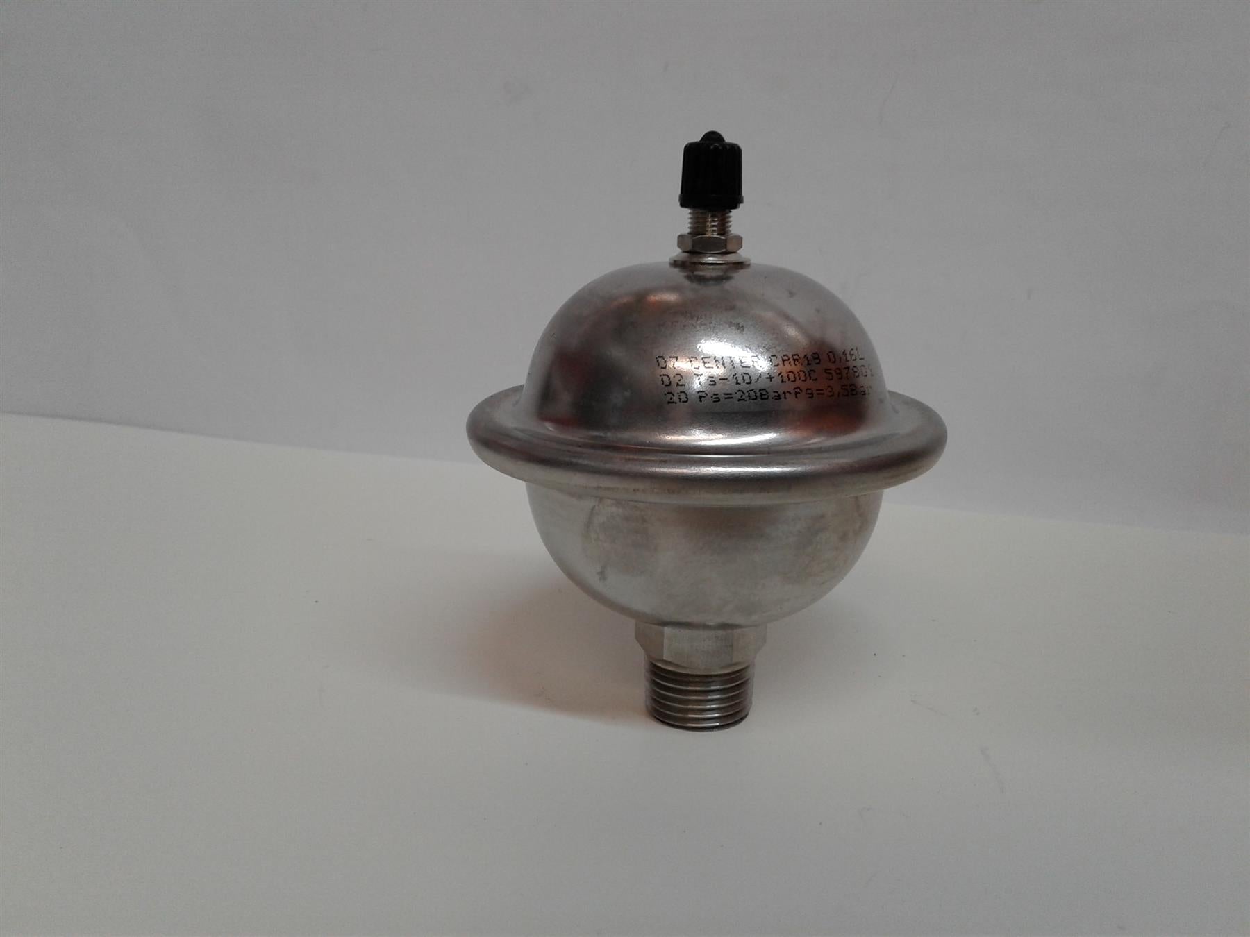 New Center CB 1/2" Potable Expansion Vessel Shock Arrestor/15mm 597801