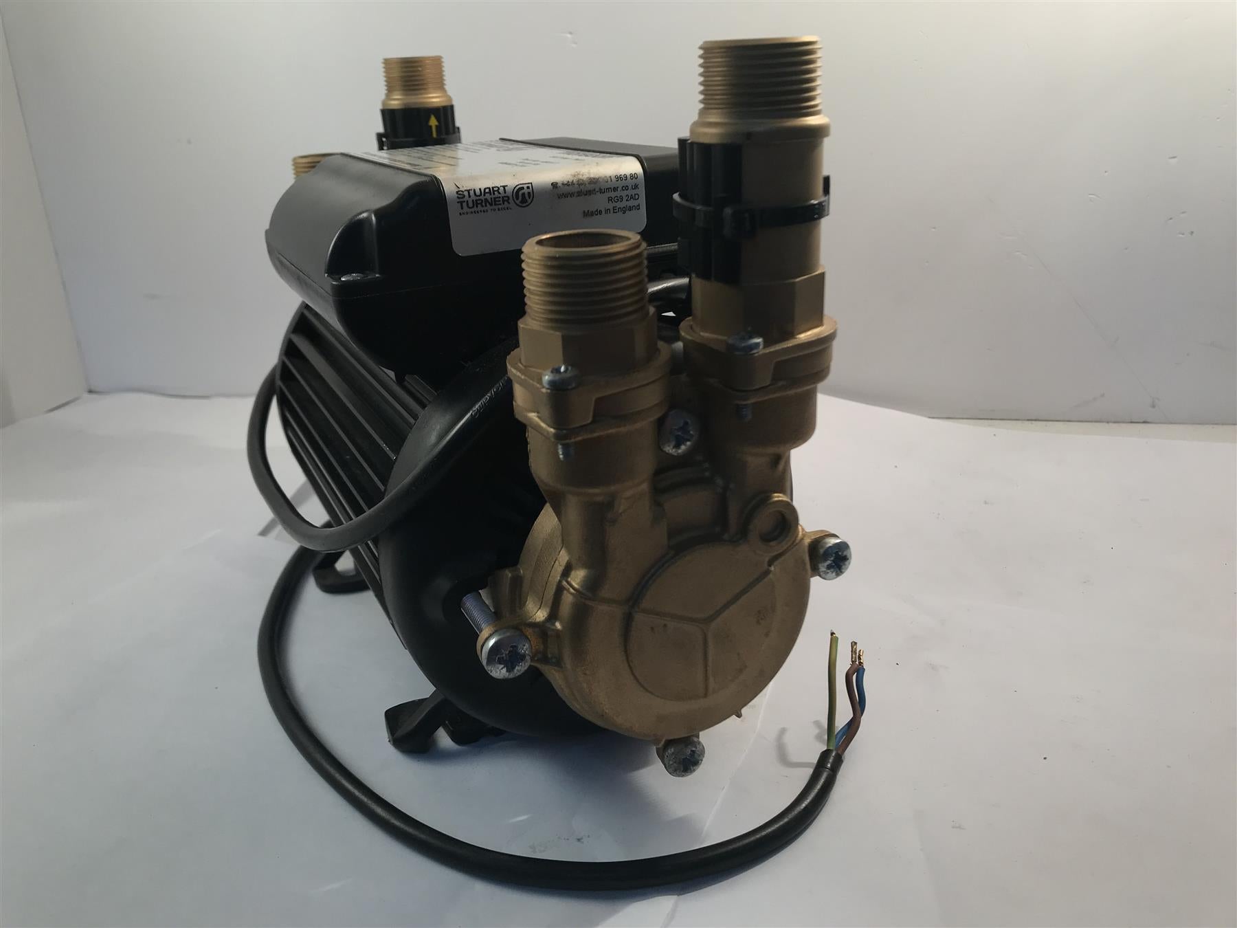 Stuart Turner 46417 Monsoon Standard 4.0 bar Twin Shower and House Pumps