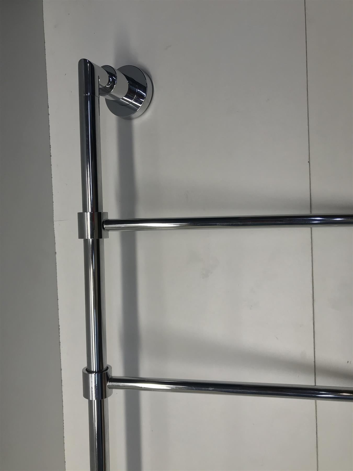 OCEAN CHROME WALL MOUNTED THREE TIER VERTICAL RAIL