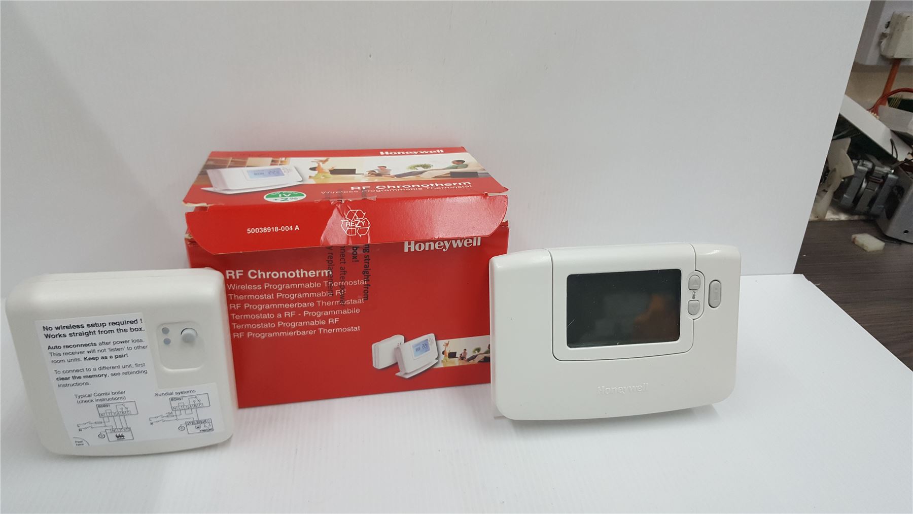 Honeywell CMT927 Wireless 7 Day Programmable Thermostat