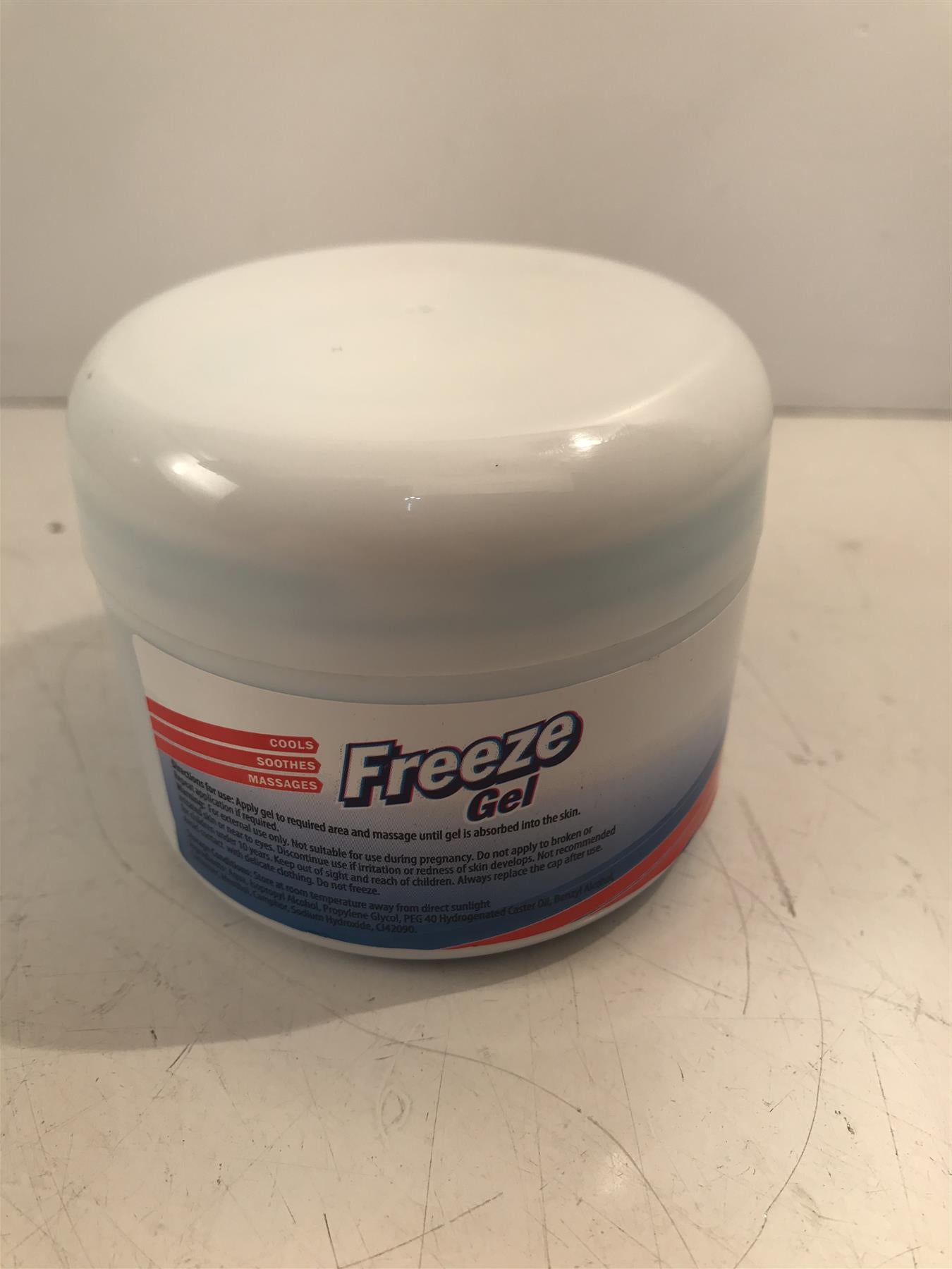 Masterplast Freeze Gel 200ml ideal for Muscles Cools Soothes Massages