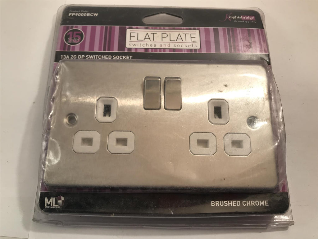 Knightsbridge Chrome 13a 2 Gang Switched Socket White Insert FP9000BCW