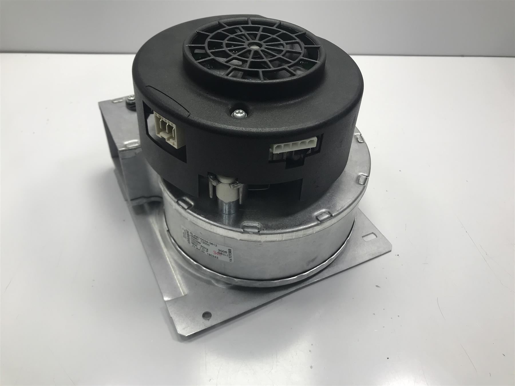 NEW VAILLANT FAN 190262