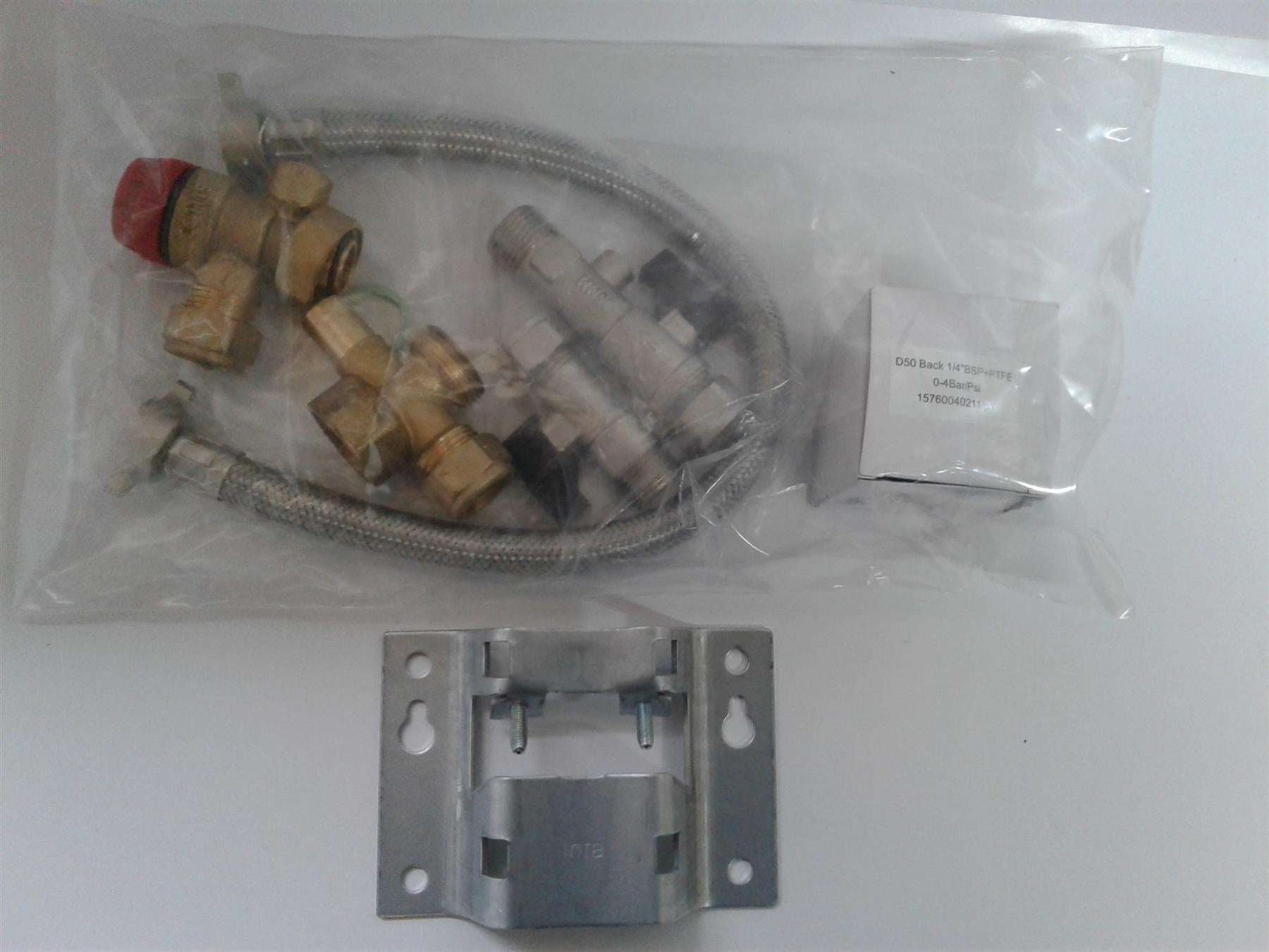 NEW BOSS 10084264/BSSCPZ SEALED SYSTEM KIT