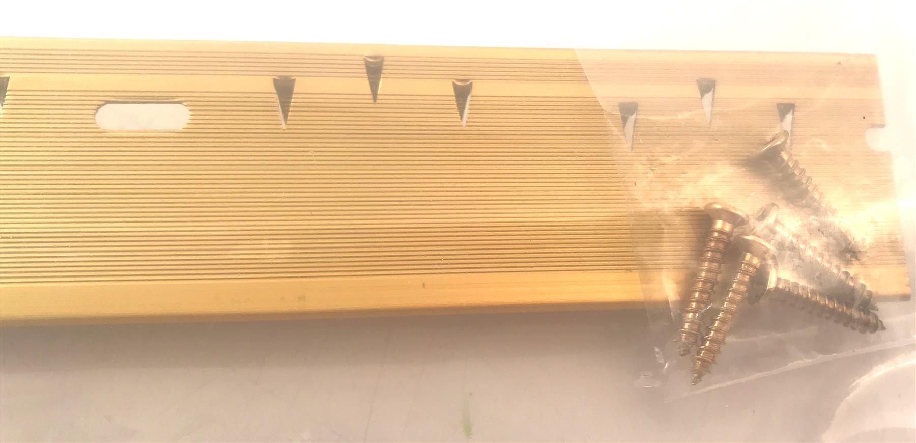 Specialist SP5241 Flooring Single Nap Gold Trim 900mm