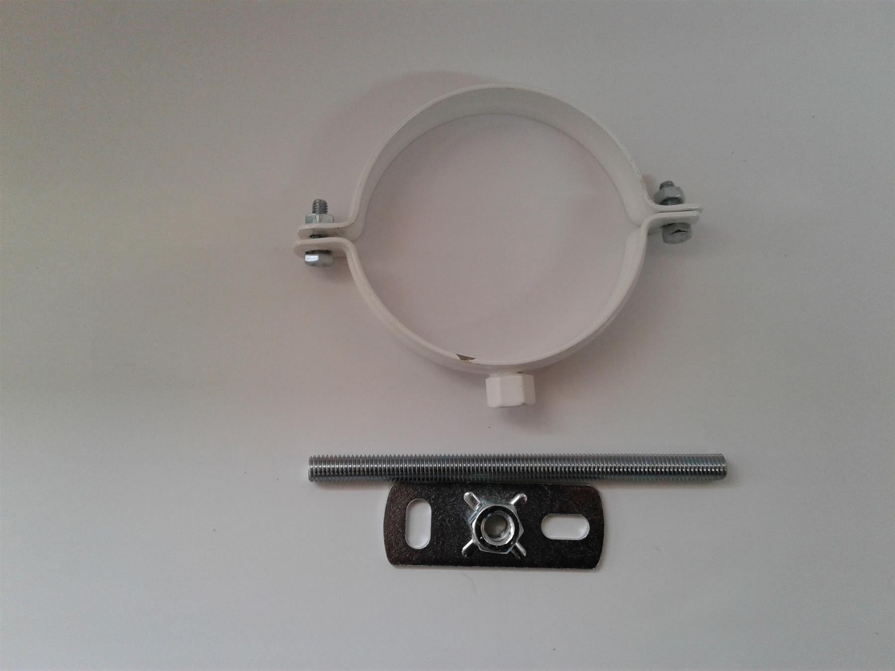 NEW UNIVERSAL FLUE BRACKET KIT 100MM  WHITE