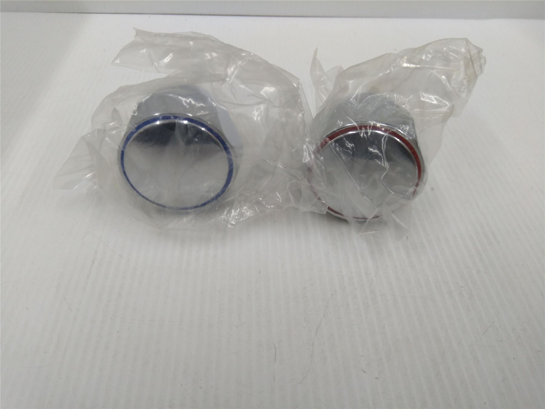 New Restorer Tap 3/4in Valve & Metal Heads C58061