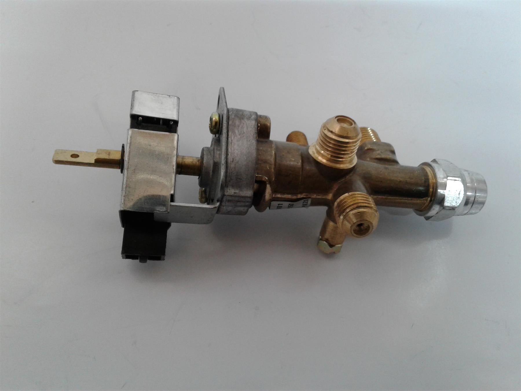 NEW Baxi Potterton Gas Tap Assembly TESA 2150 960/1044 (K77)
