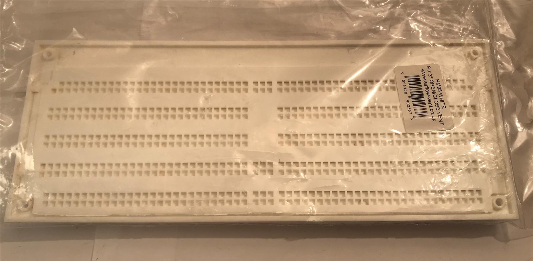 Airflow 9" x 3 " Open/Close Air Vent HM93 White