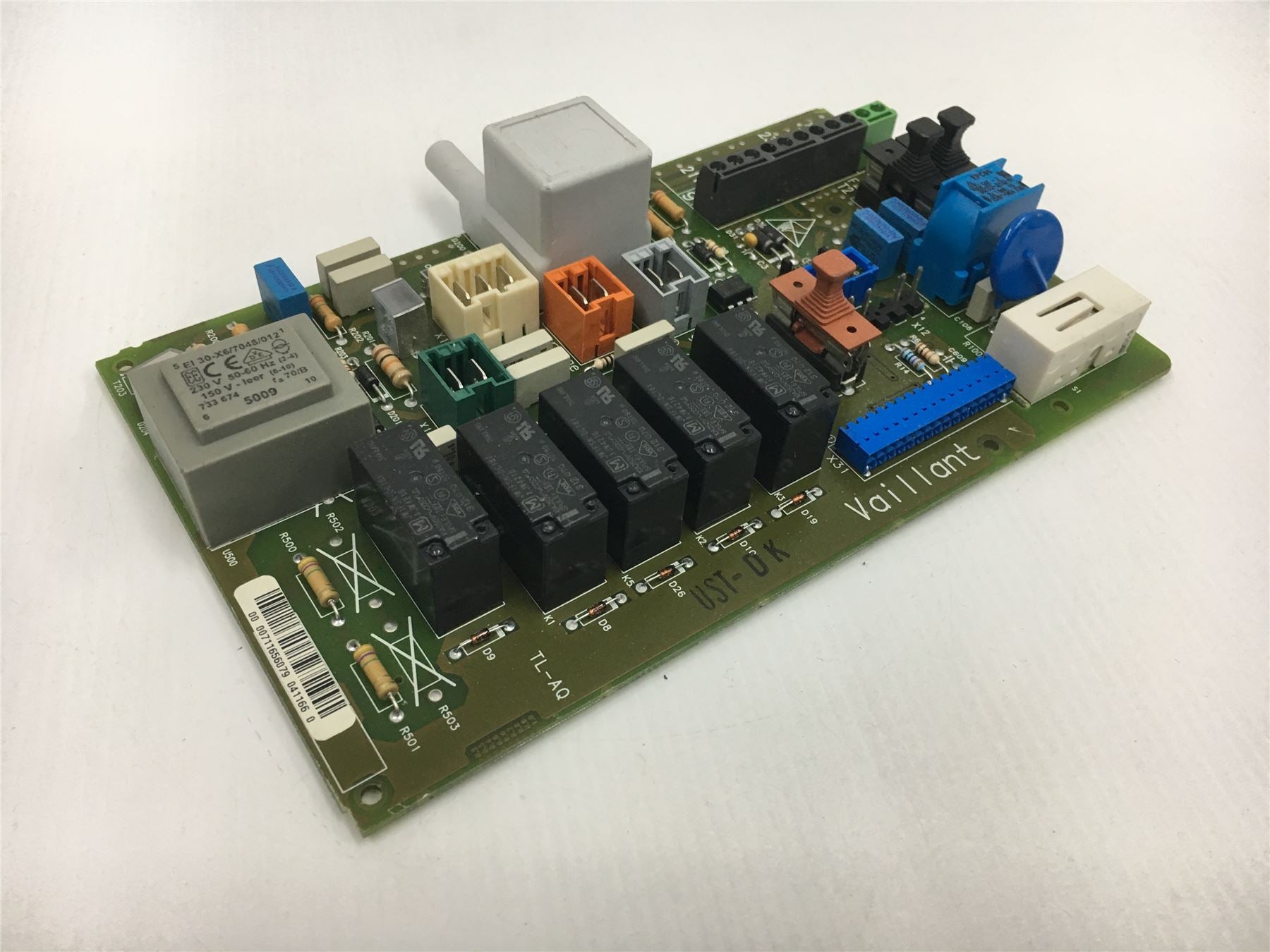 VAILLANT TURBOMAX THERMOCOMPACT 130438 PCB 12m warranty