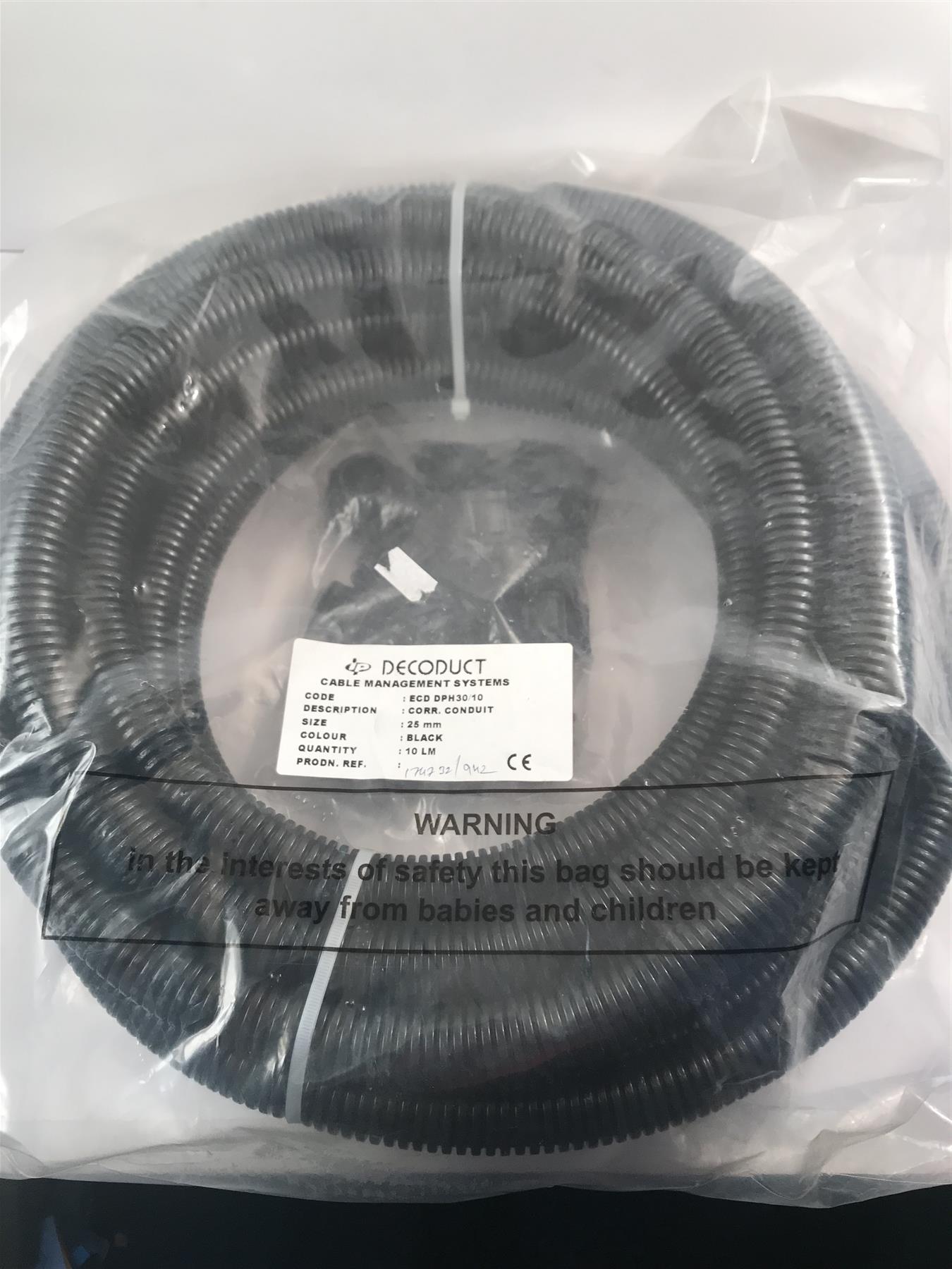 25mm x 10m Black Conduit Contractor Pack (10 x Conduit Quick Clips)