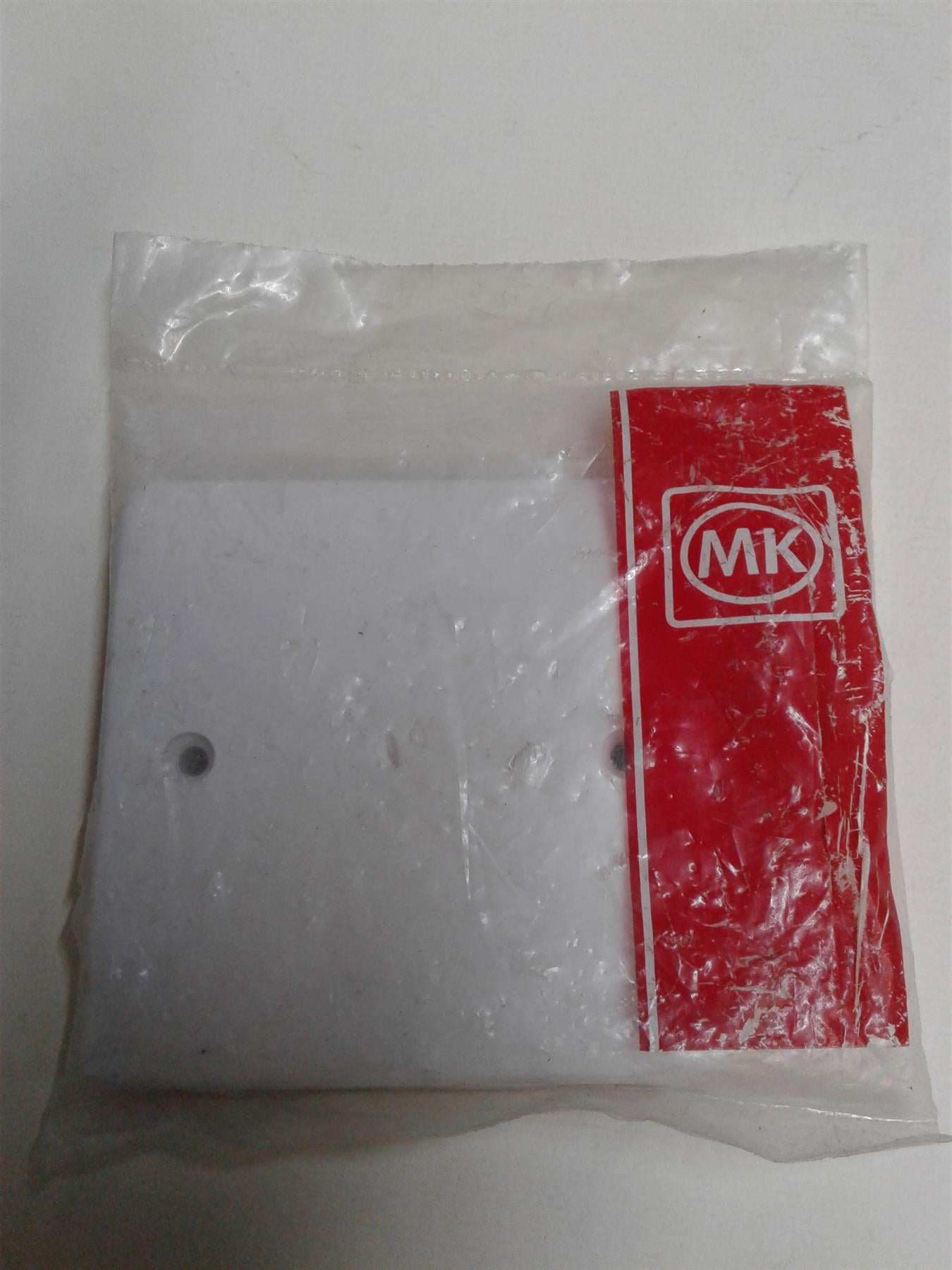 NEW MK LOGIC PLUS 1 GANG BLANK PLATE WHITE K3827