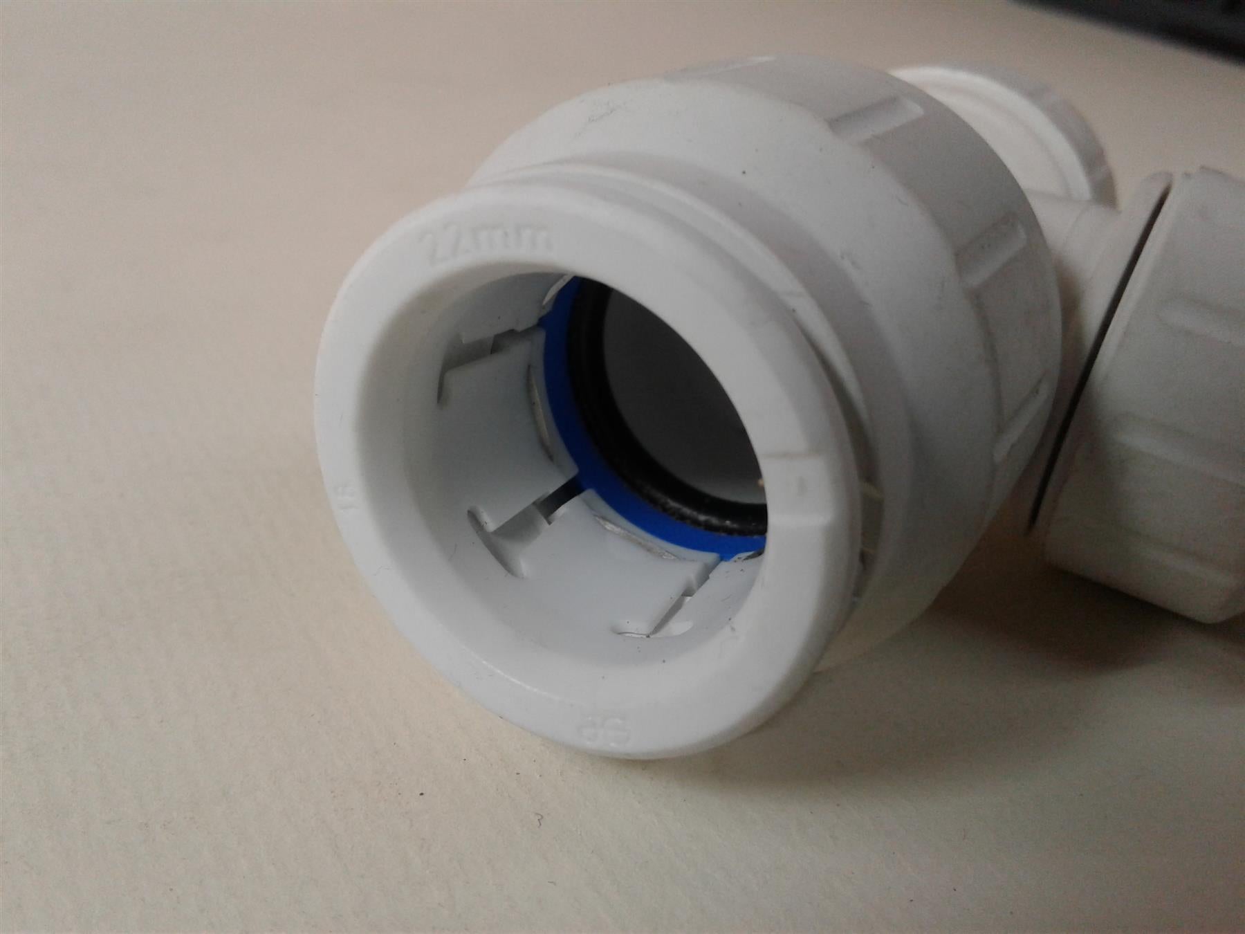 NEW JG SPEEDFIT REDUCING TEE PIPE FITTING 22mmX15mmX15mm PEM3022BW (EACH)