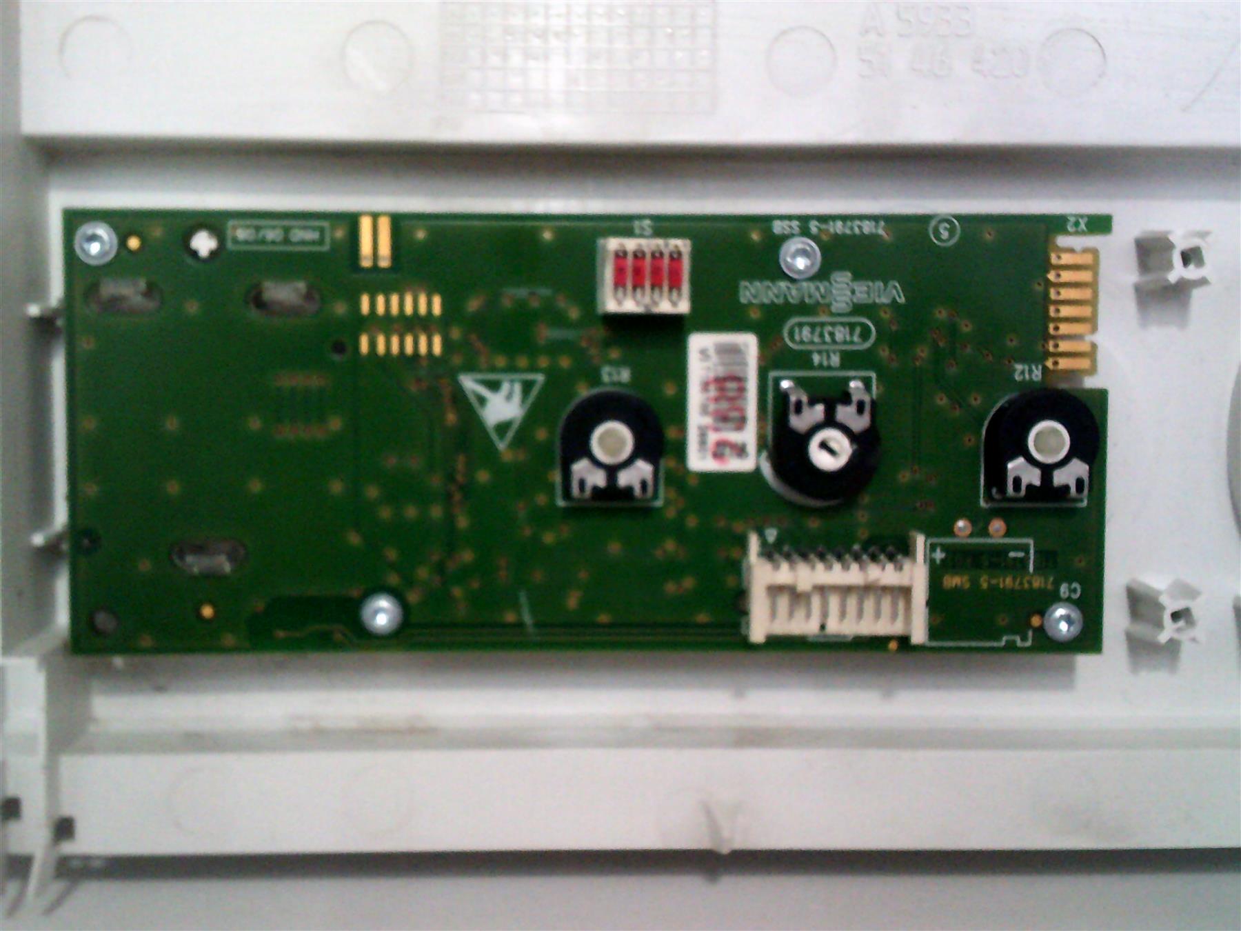 NON EXCHANGE Viessmann Vitodens 100 WB1A Display PCB 7183791-5 SSB