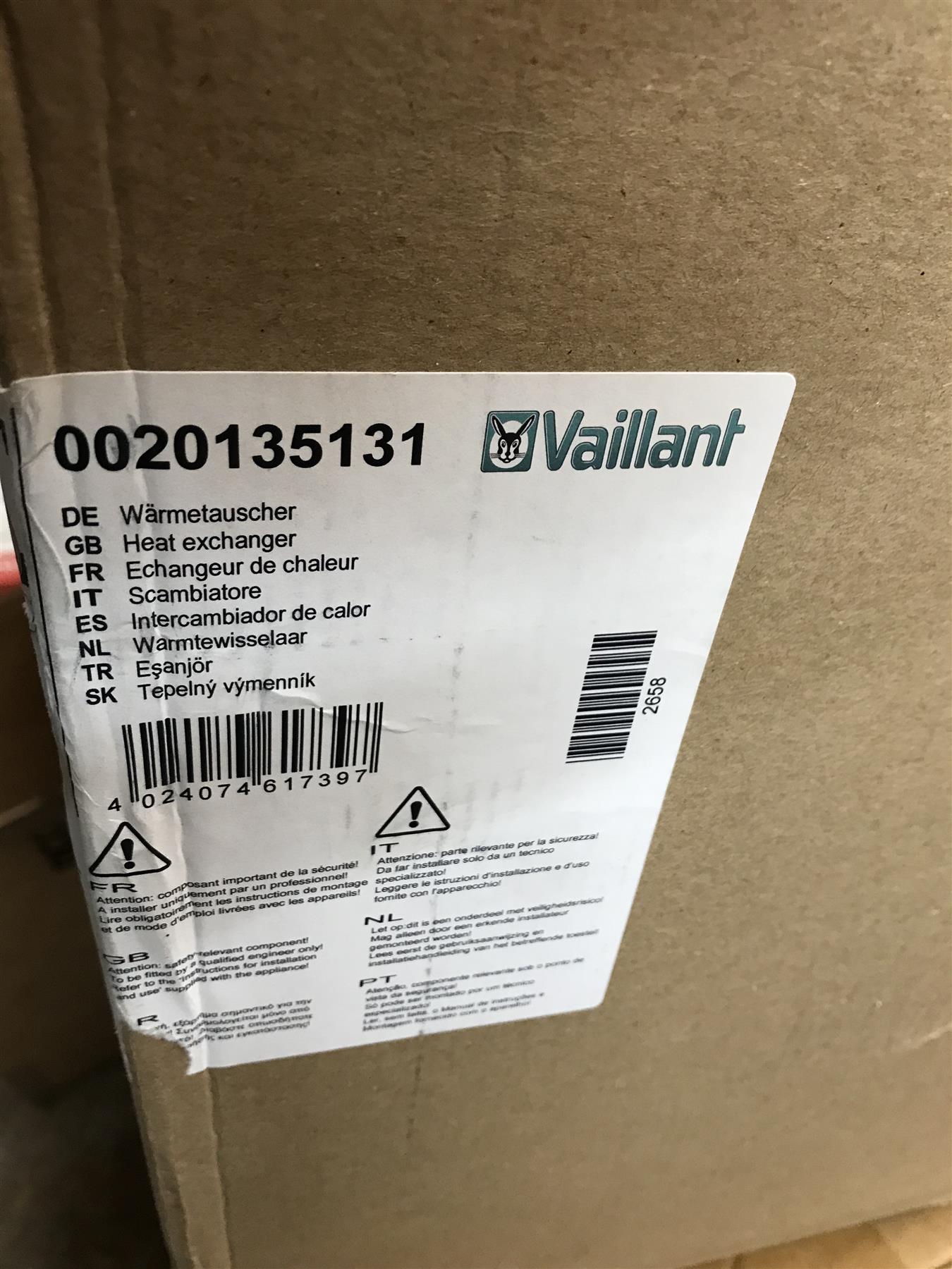 NEW VAILLANT ECOTEC PLUS MAIN HEAT EXCHANGER 0020135131 0020018182