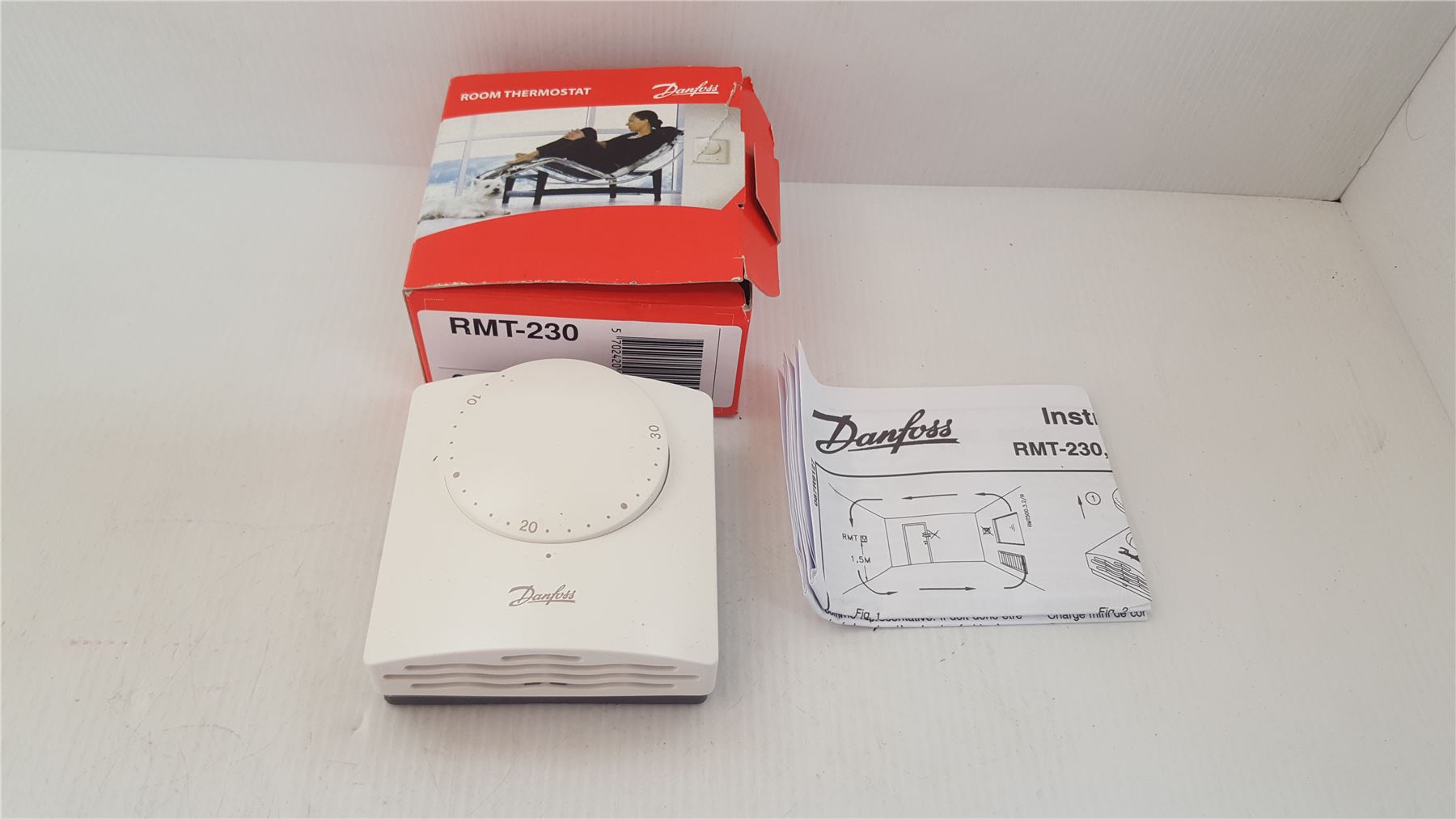 NEW Danfoss RMT 230  Room Thermostat 087N1100