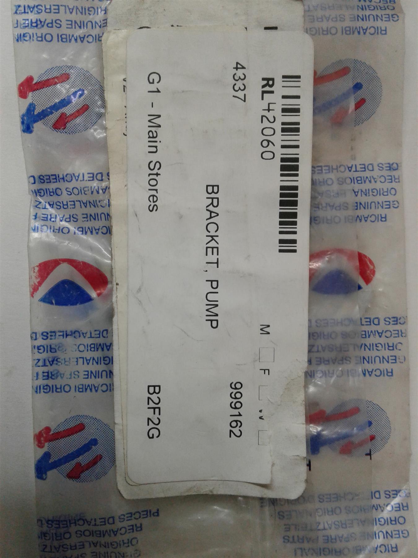 NEW Ariston Microgenus Pump Bracket CLIP 999162