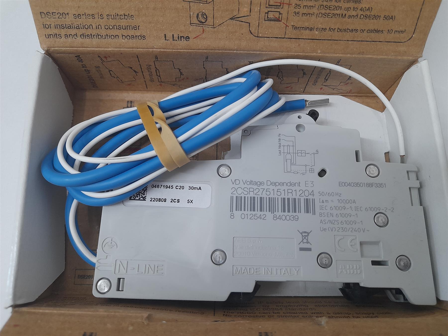 ABB 2CSR275151R1204 - DSE201 M C20 A30 CIRCUIT BREAKER