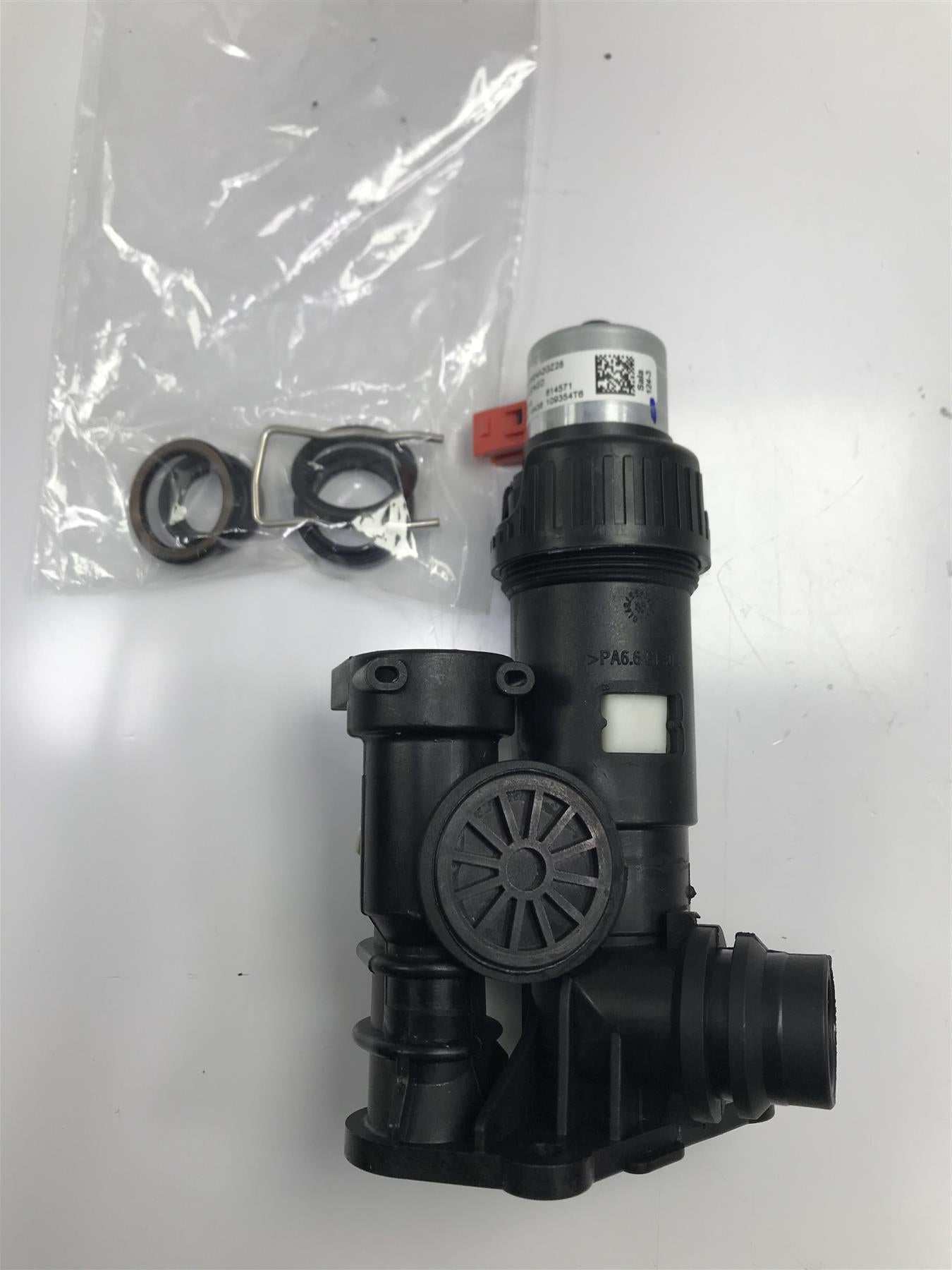 NEW VAILLANT ECOTEC THREE WAY VALVE 0020020015