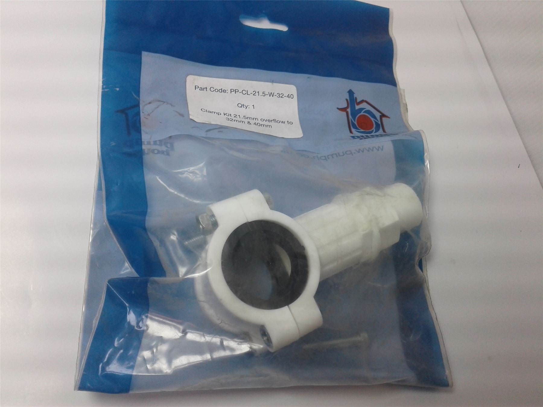 NEW  PUMP HOUSE Pipe Clamp Kit - 21.5mm overflow to 32mm  and 40mm