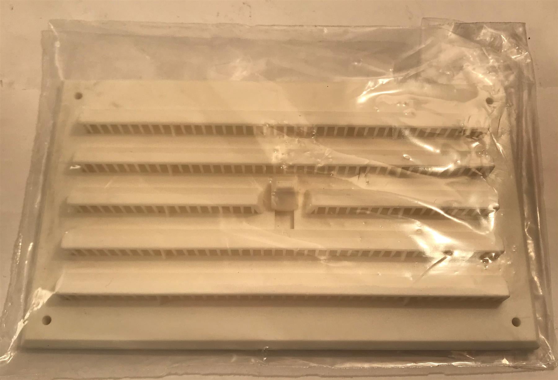 Airflow 6" x 3" Open/Close Air Vent HM63 White