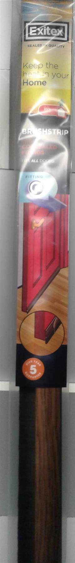 EXITEX BRUSHSTRIP,. WITH CONCEALED FIXINGS 914MM PECAN