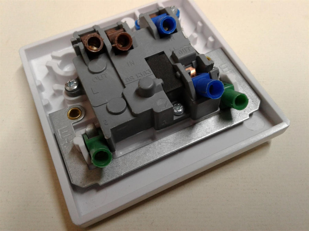 NEW M2 RPP 13A DP 1 GANG Switched Fused Spur WHITE SQUARE – PCBs4U
