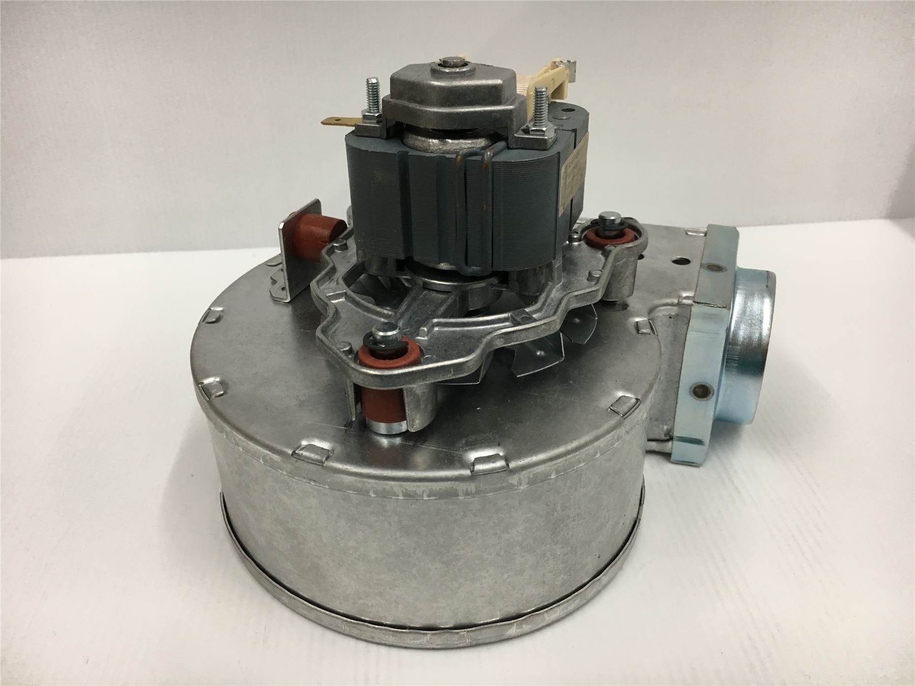 NEW RAVENHEAT 20 RSF / 820 RSF FAN ASSEMBLY RLA97/4200 5021305 12m warranty