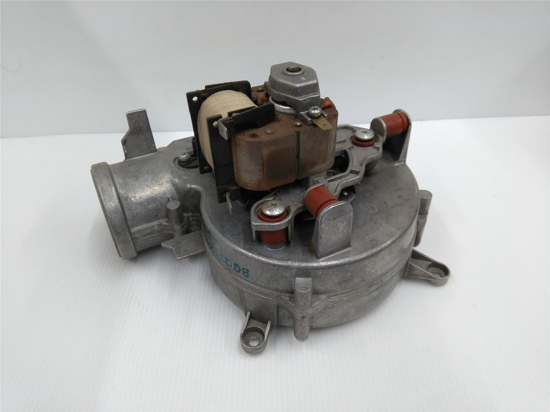 VAILLANT TURBOMAX  THERMOCOMPACT FAN 0020073800 190272 0020020008 12M WA