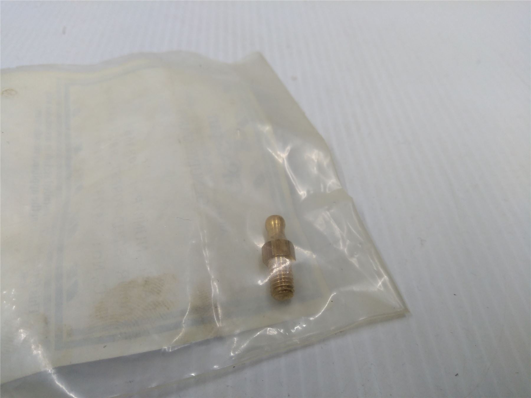 NEW GLOWWORM FIXING PINS - DOOR STUD - S208368 208368