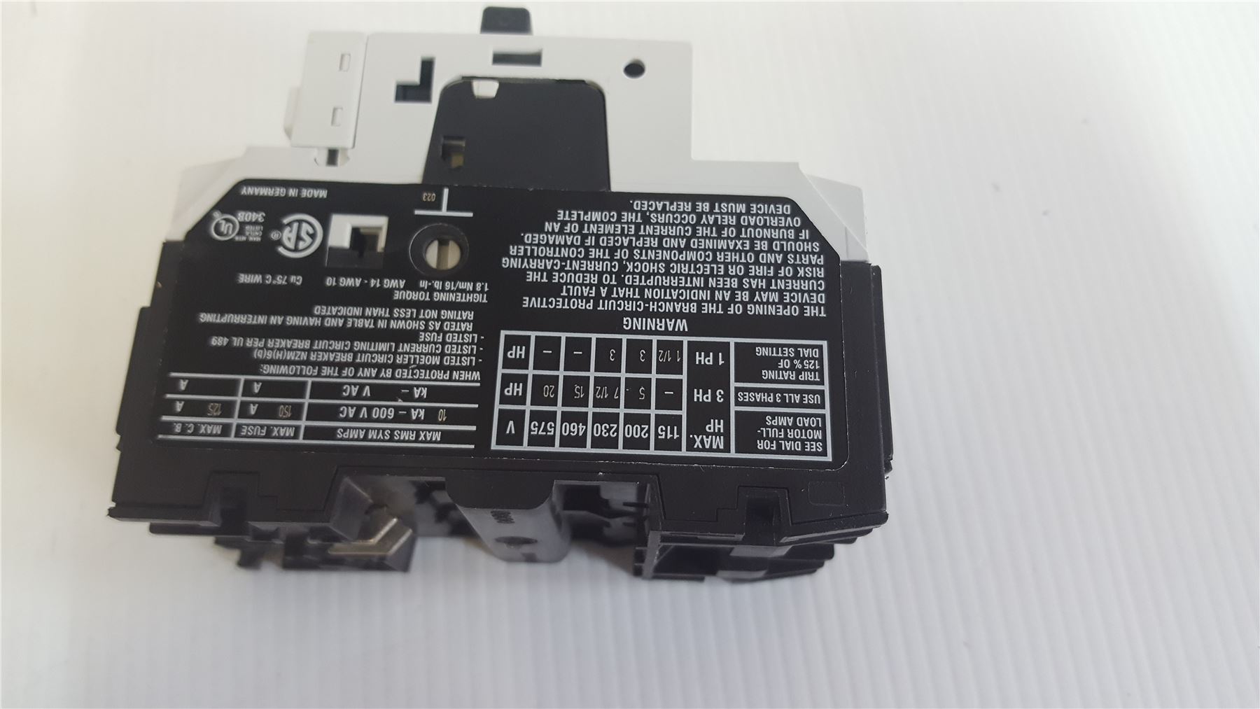 MOELLER CIRCUIT BREAKER