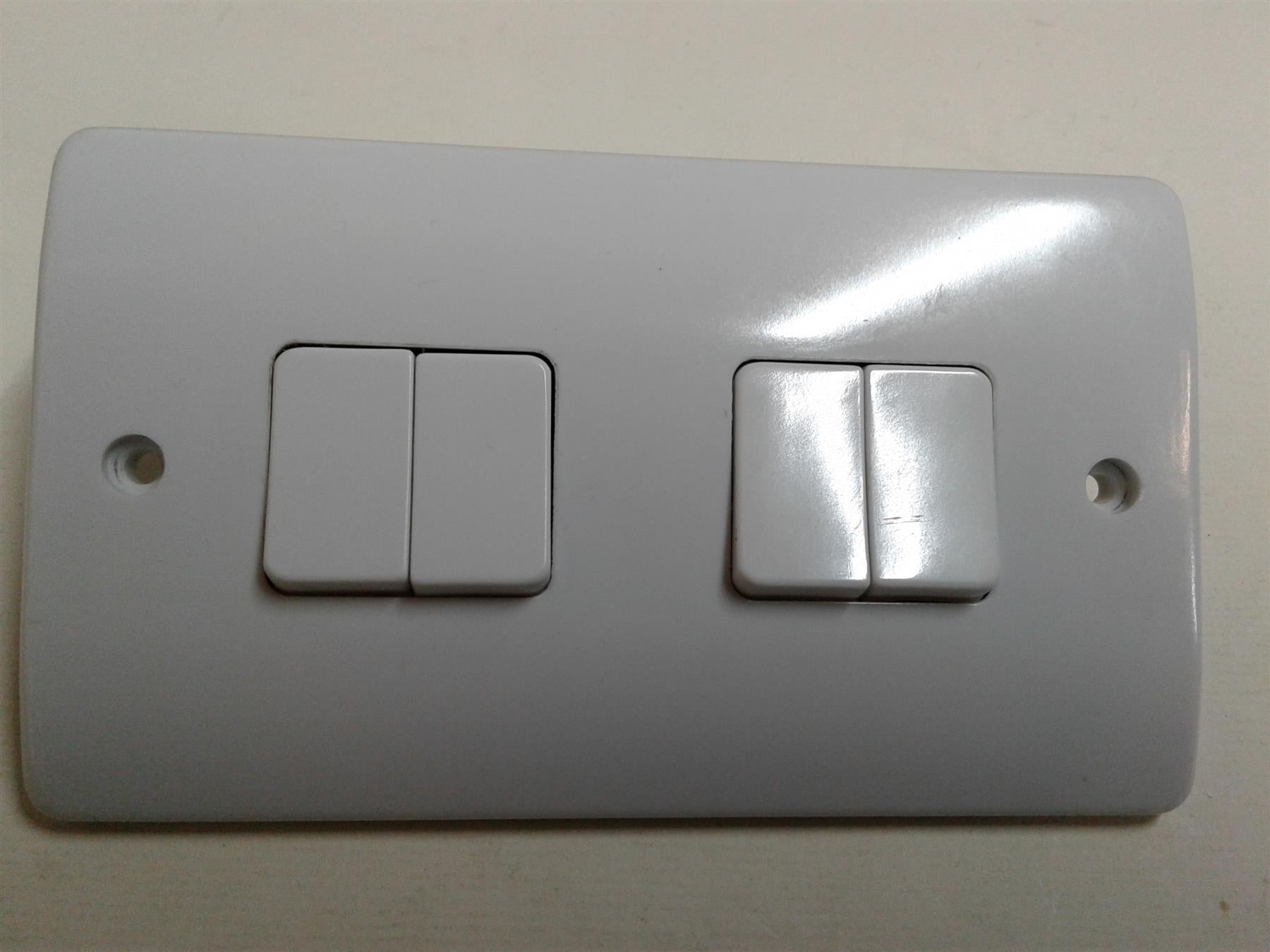 NEW MK LOGIC PLUS 2 GANG 2 WAY LIGHT PLATE SWITCH K4874 WHI