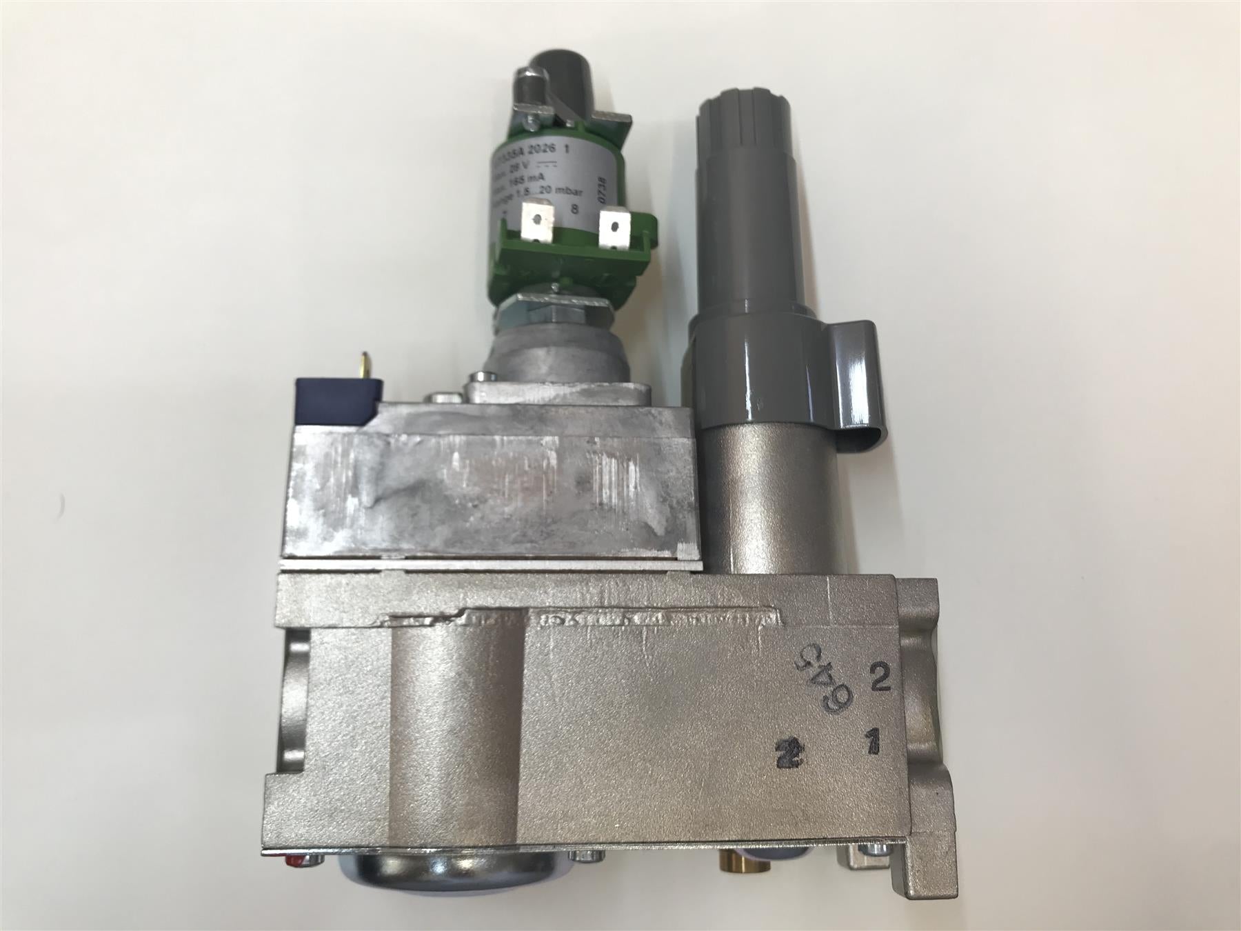 New Glowworm Swiftflow Gas Valve 432870 Honeywell V8600N 2197