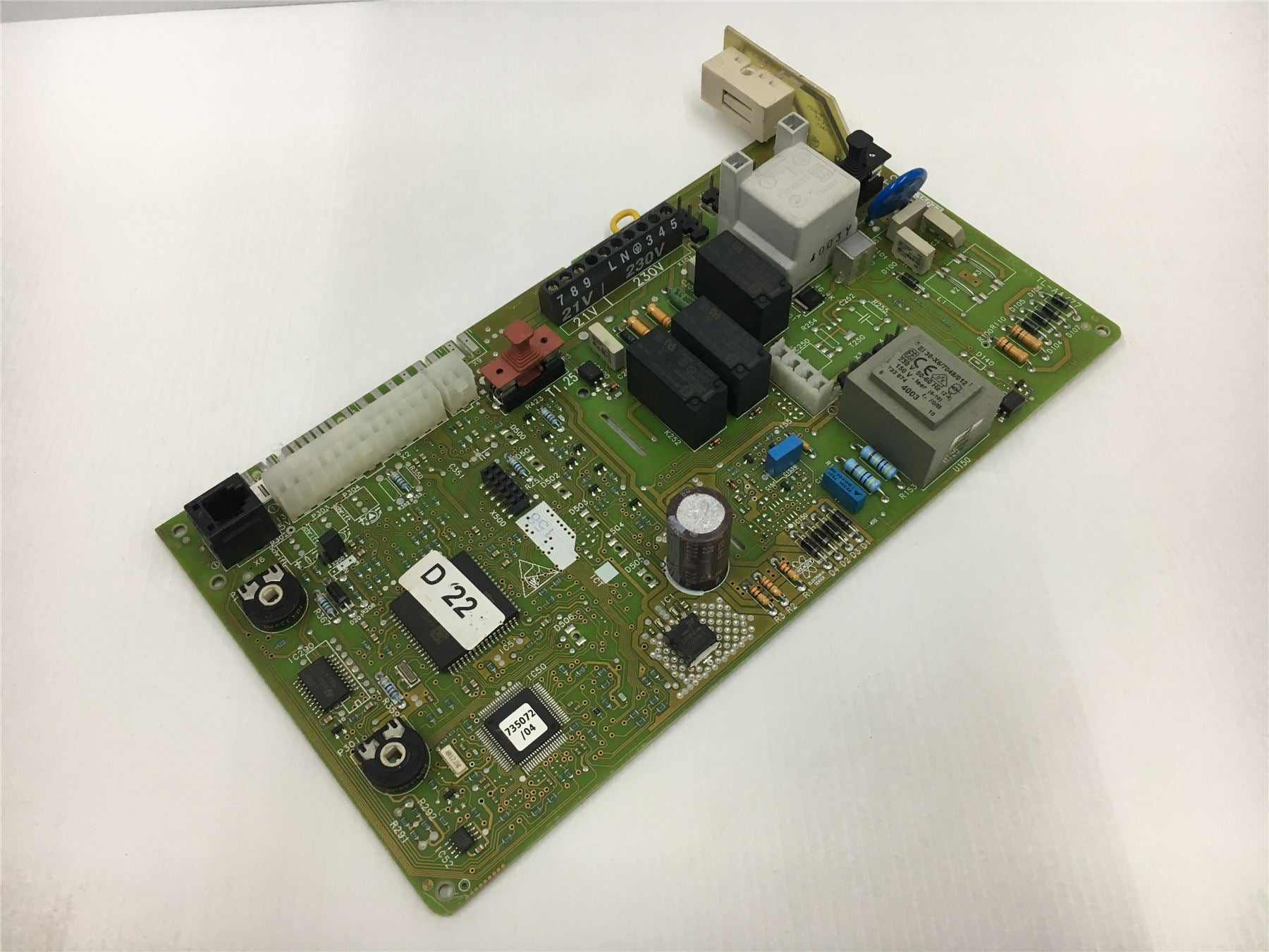 VAILLANT TURBOMAX PLUS 0020034604 PCB (Extra 4 Pin Connector) 12m warranty