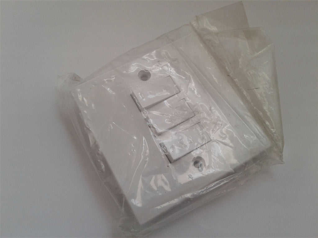 3 Gang Triple 2 Way 10 Amp White Electric Lightswitch Light Switch