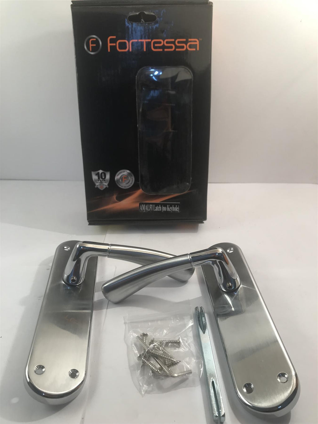 Fortessa FLATAMA-SPC Amalfi Latch on Backplate Satin/Polished Chrome