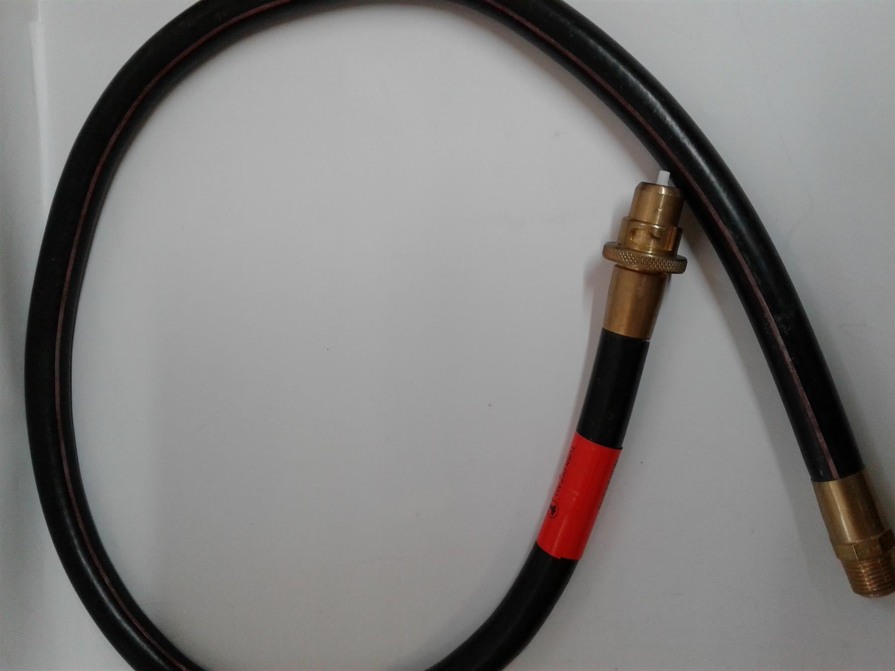 Universal Gas Cooker Hose Pipe With Bayonet Fitting 4 ft long x 1/2"Diameter
