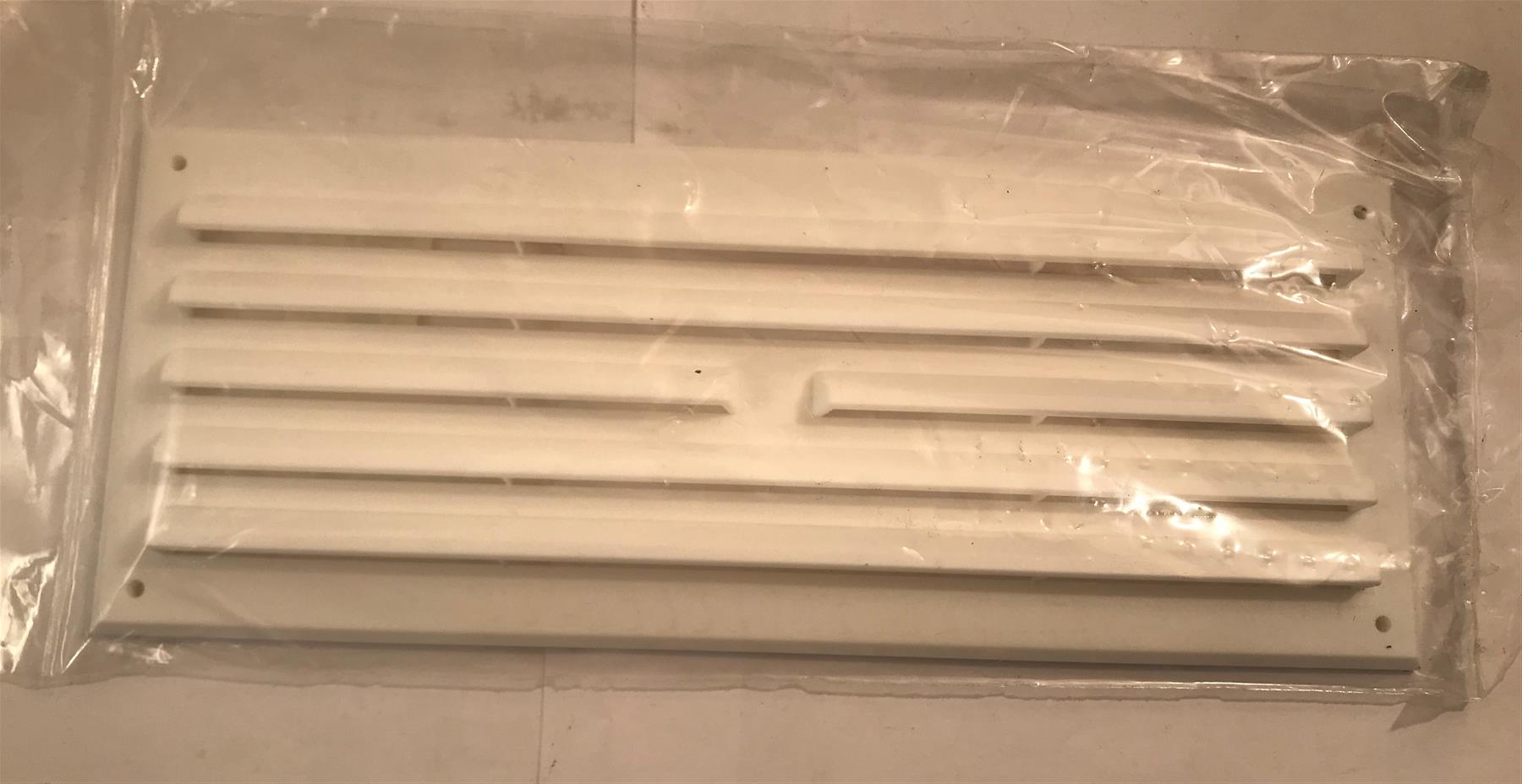 Air flow 9" x 3" Face Fit Air Vent RVH93 White