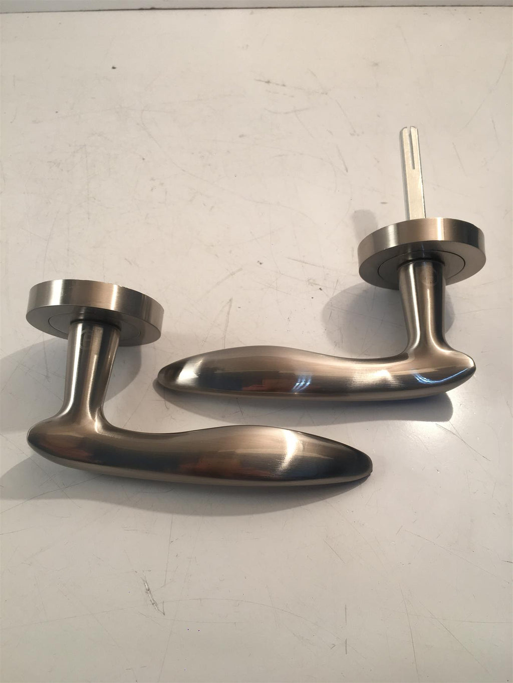 Fortessa FCOSWI-SN Swish Lever Handle on Rose. Satin Nickel Plate