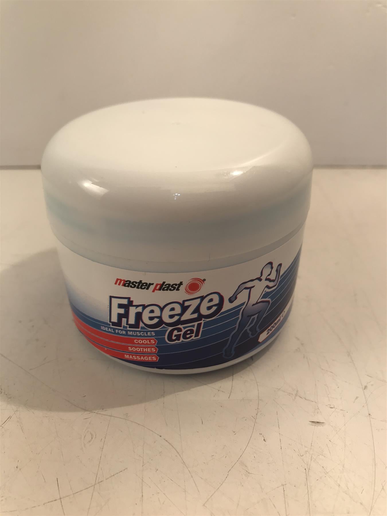 Masterplast Freeze Gel 200ml ideal for Muscles Cools Soothes Massages