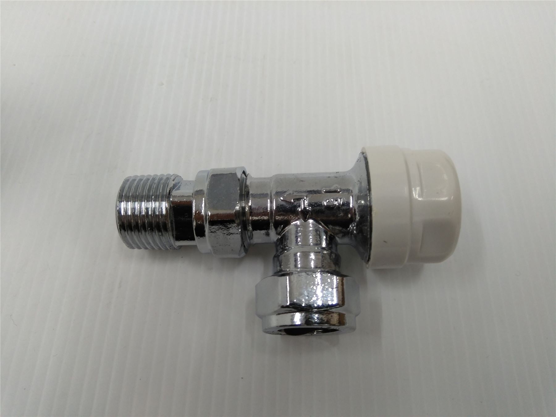 NEW Evolve Contract Thermostatic Radiator Valve 15mm Angled TRV EV-C15A