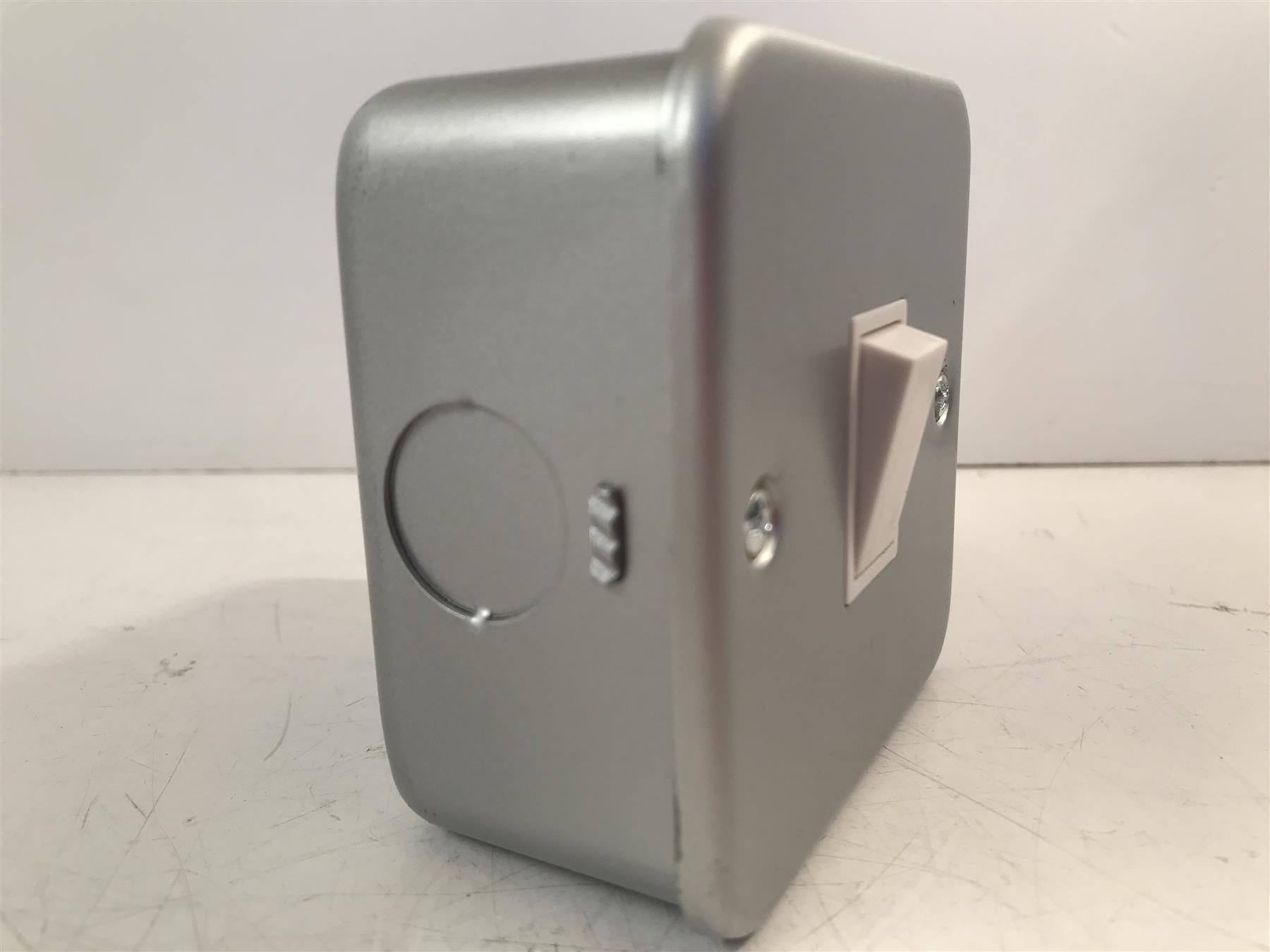 POWERPOINT METAL CLAD LIGHTSWITCH 1 GAN