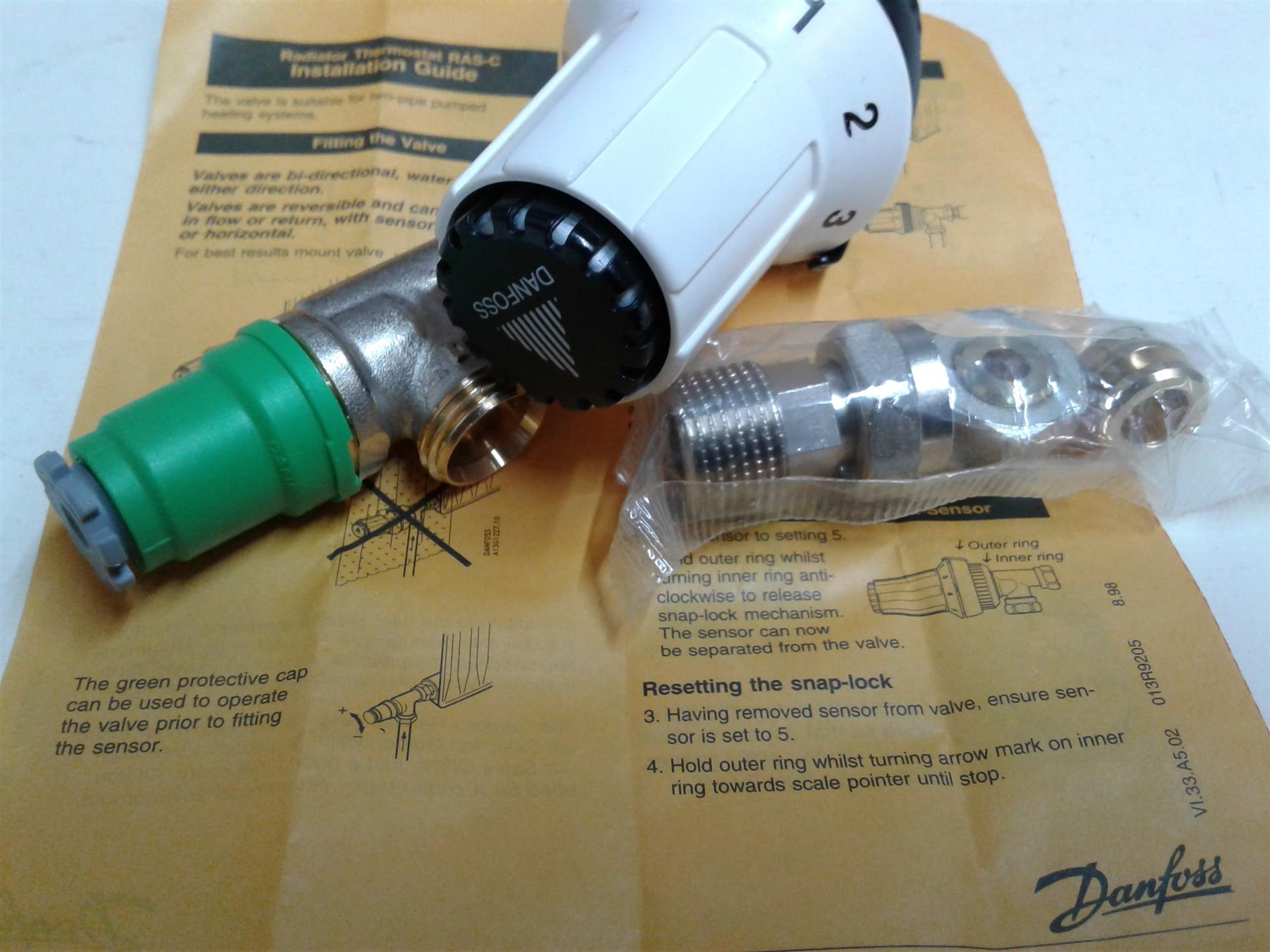 NEW DANFOSS RADIATOR THERMOSTAT HEAD TRV ANGLED VALVE RAS-C