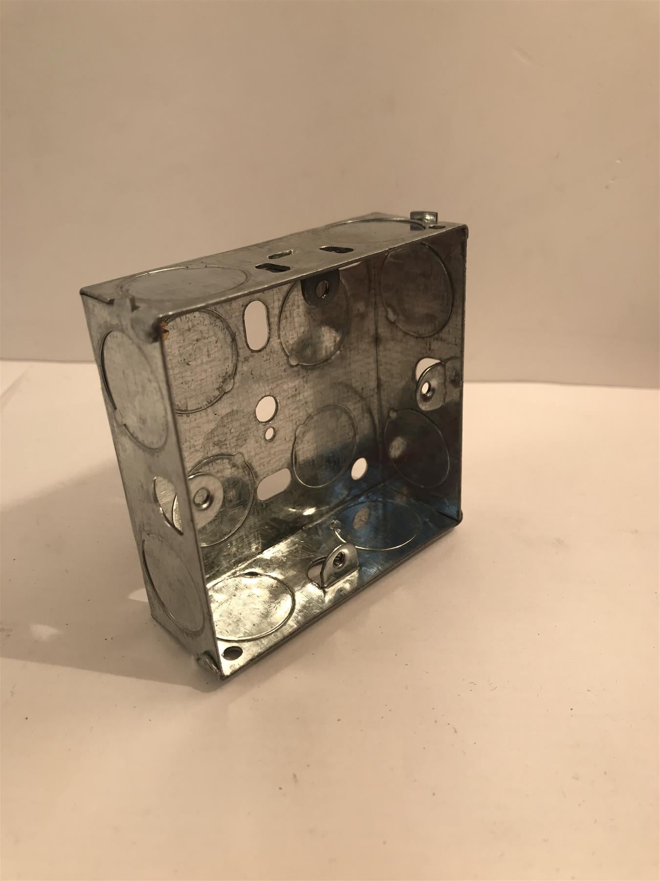 Flush Switch & Socket Metal Back Box 1 Gang 25mm